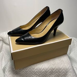 MK Flex Mid Pump Leather Heels